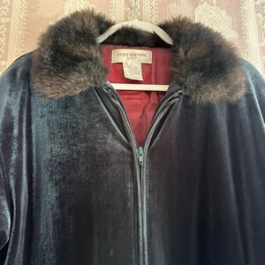 Jones New York Women's Green Velvet Jacket with Faux Fur Collar